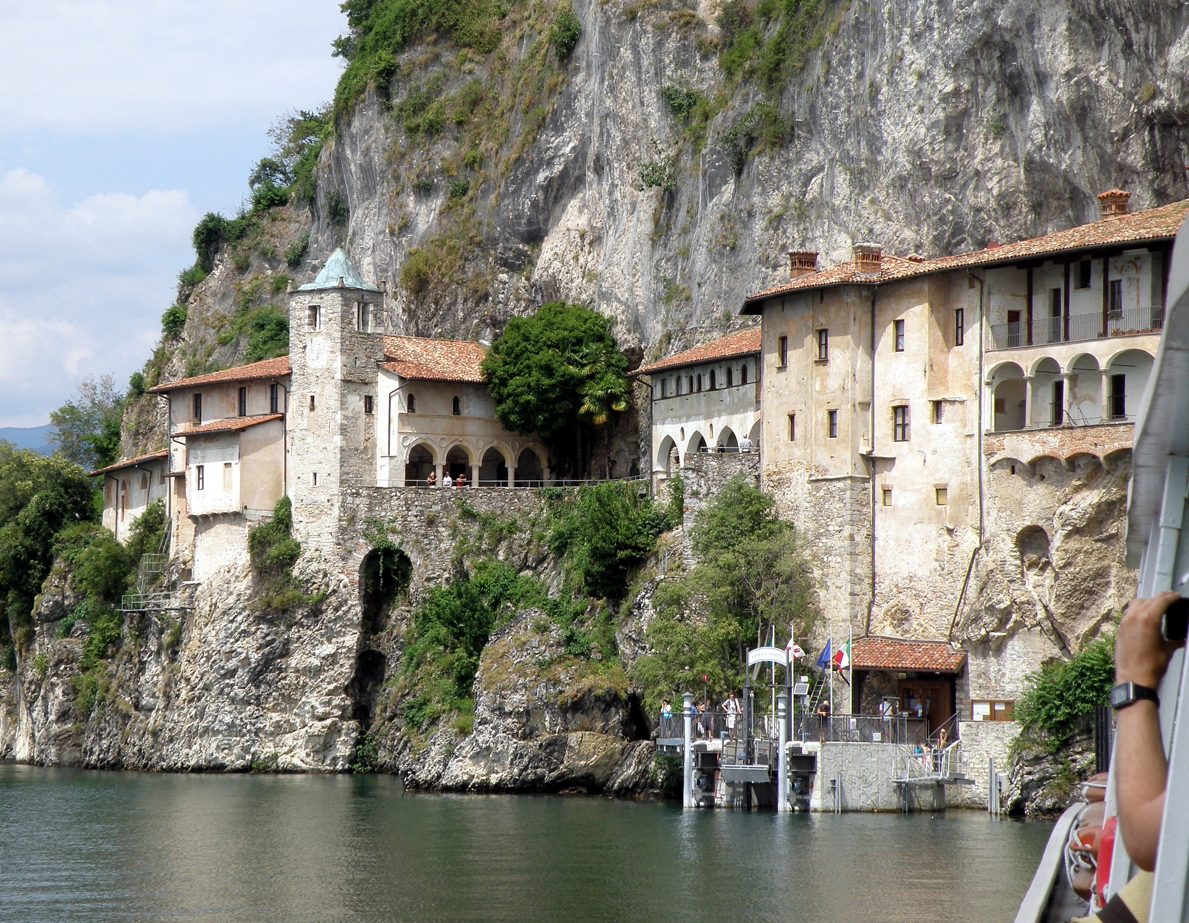 Eremo di Santa Caterina del Sasso sul Lago Maggiore