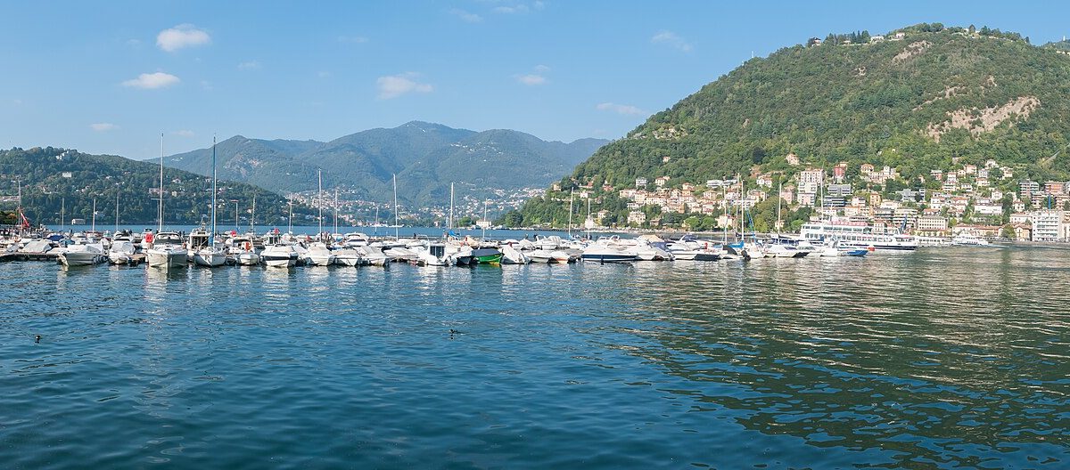 Lago di Como visto dalla città di Como