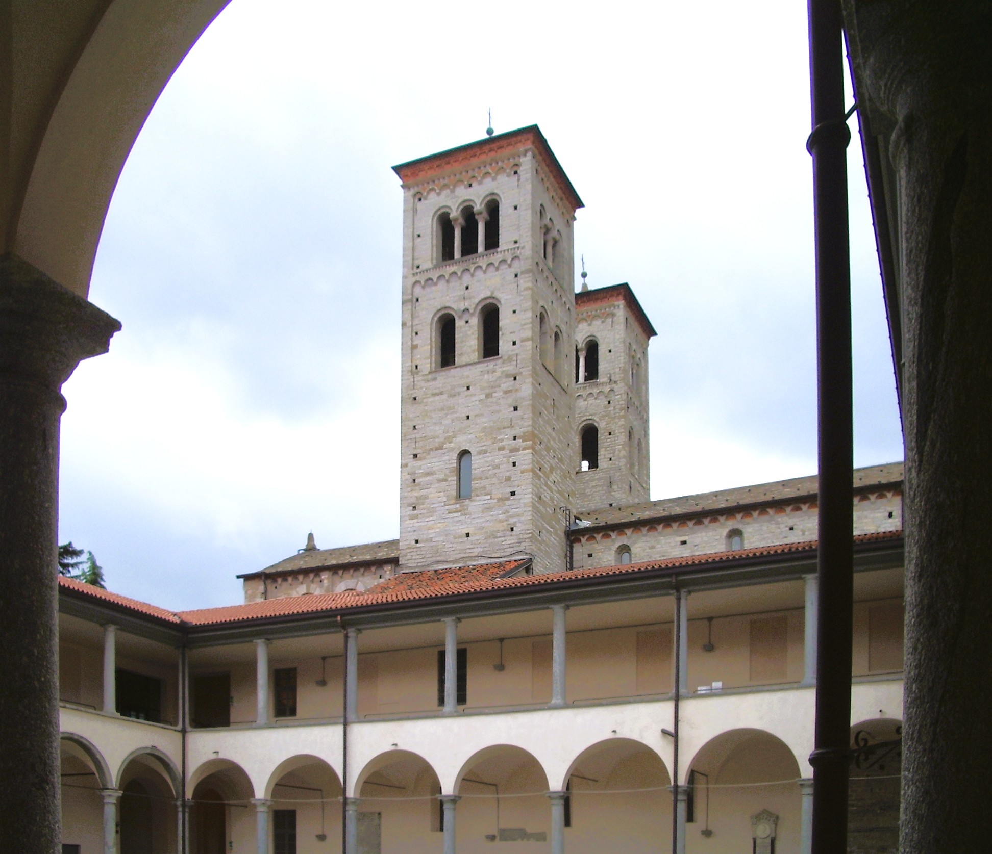Chiostro di Sant Abbondio a Como