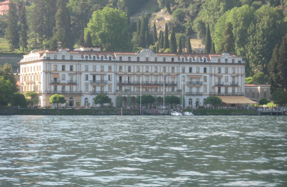 Villa d Este a Cernobbio vista dal Lago di Como