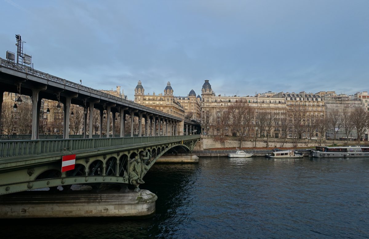 La Senna vicino al Pont de Bir-Hakeim a Parigi
