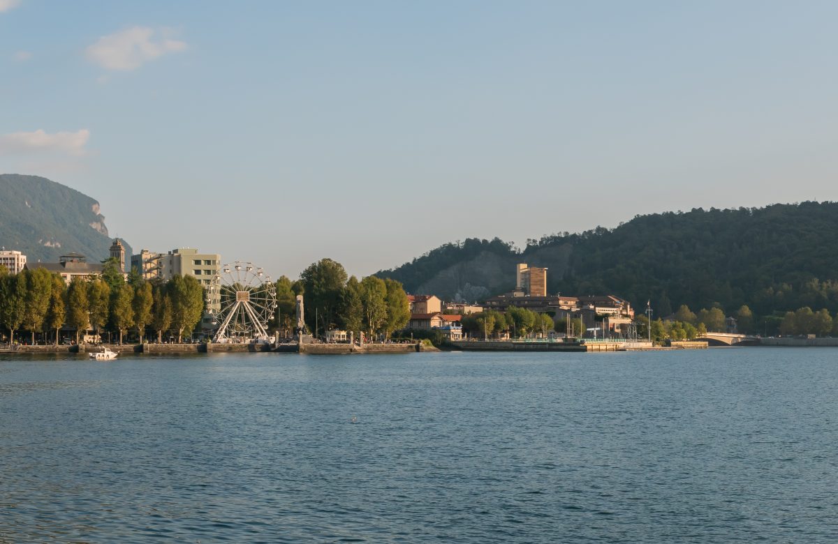 Ramo lecchese del Lago di Como visto da Lecco