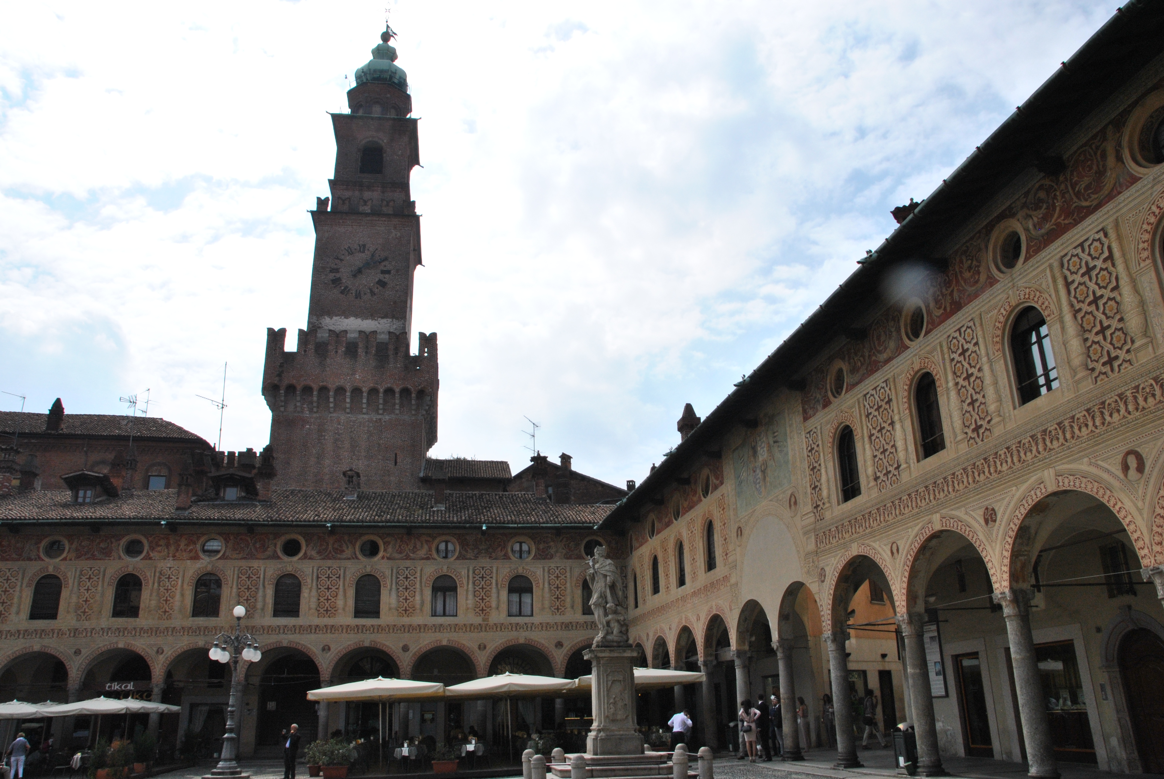 Piazza Ducale a Vigevano