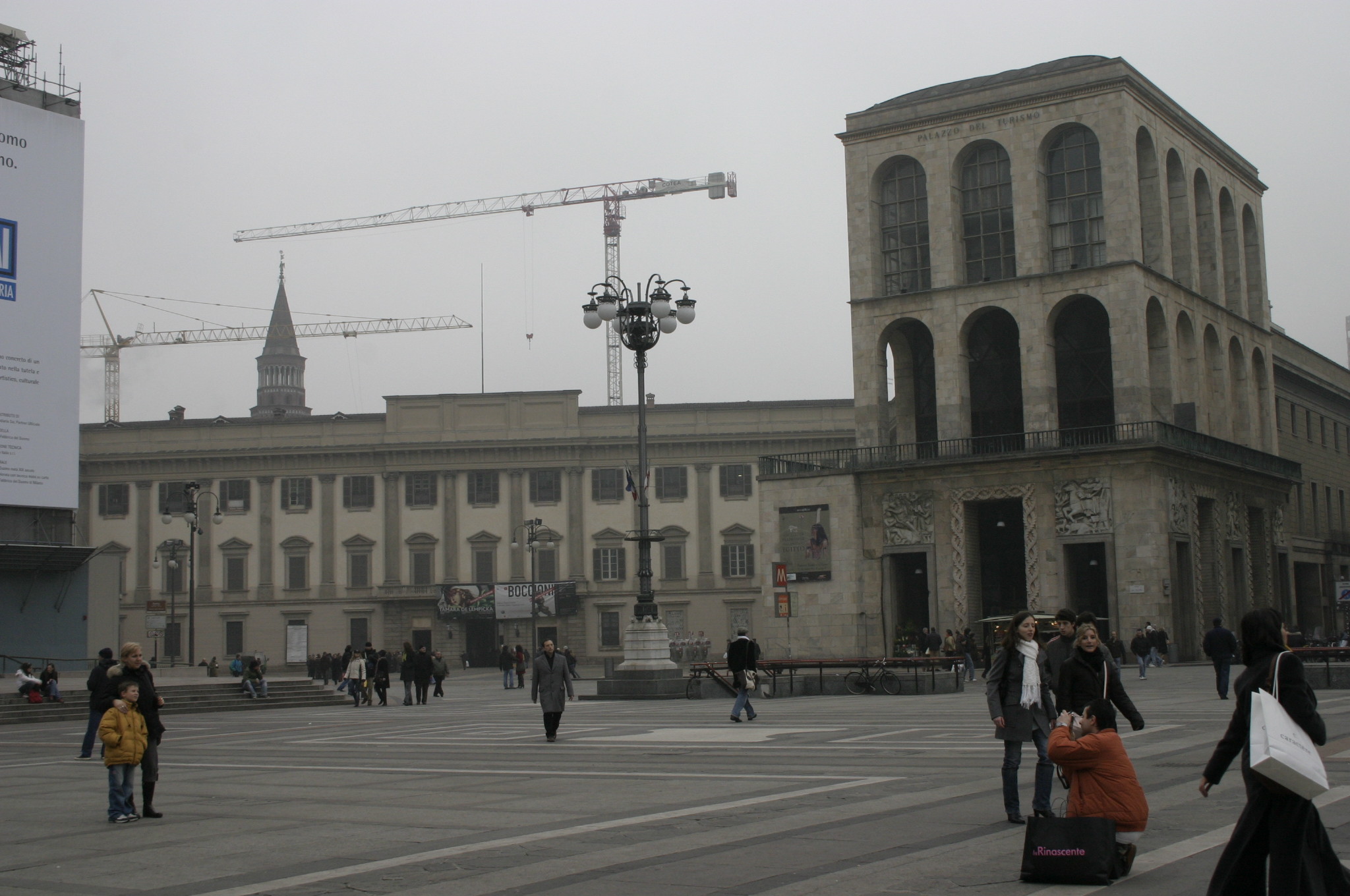 Cortile e facciata di Palazzo Reale a Milano