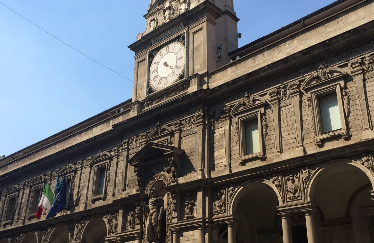 Palazzo dei Giureconsulti a Milano vicino al Duomo