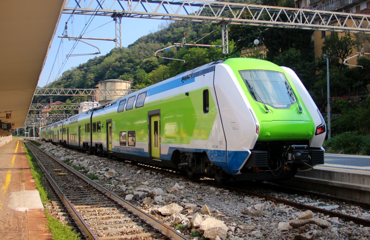 Treno Trenord Caravaggio alla stazione di Como San Giovanni